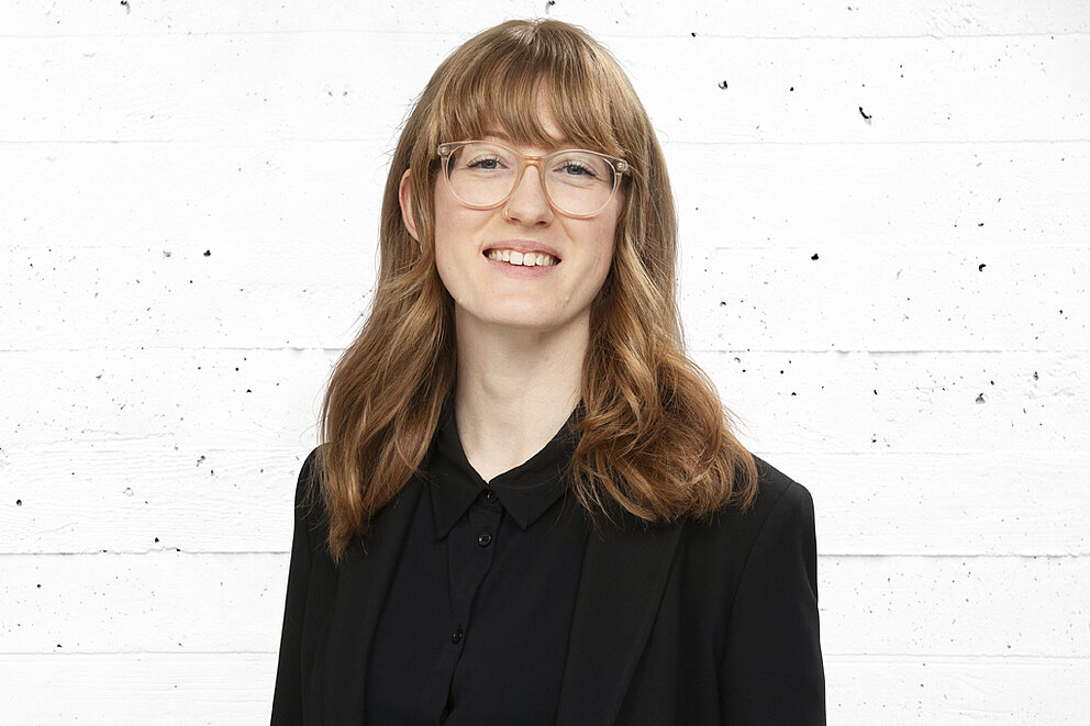 Ein Portrait von Stephanie Wagner.