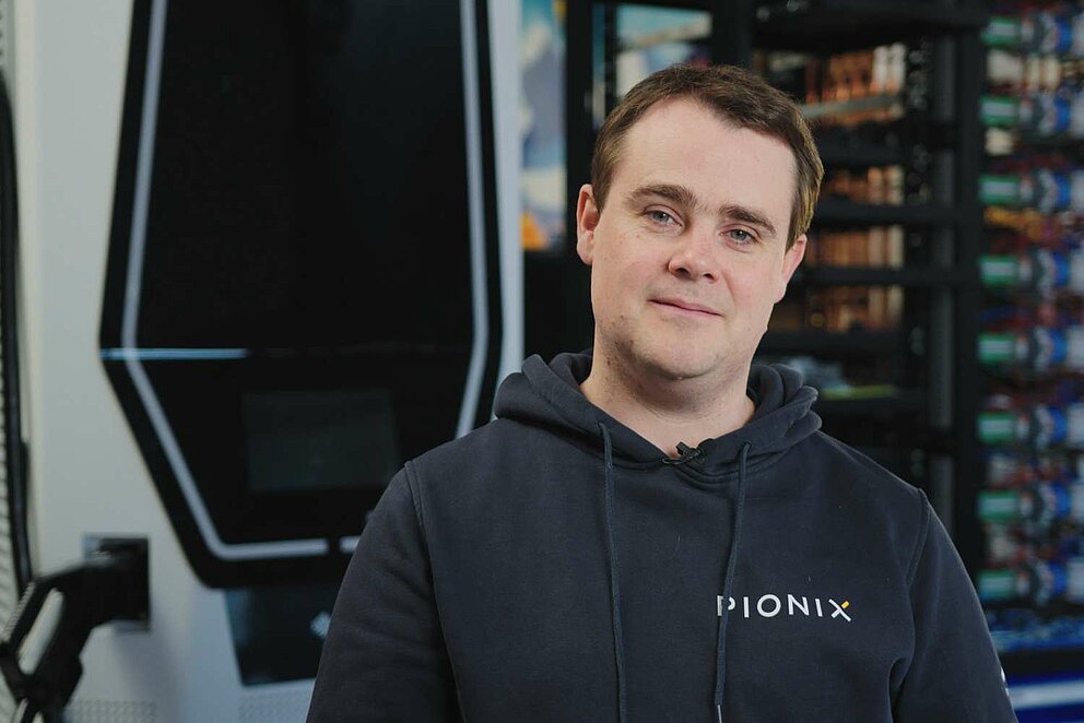 Bei Klick auf das Bild öffnet sich das dazugehörige Medienelement.