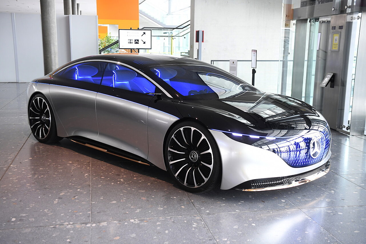 Das Showcar VISION EQS von Mercedes-Benz als Ausstellungsmodell auf der SDA-Jahresveranstaltung.