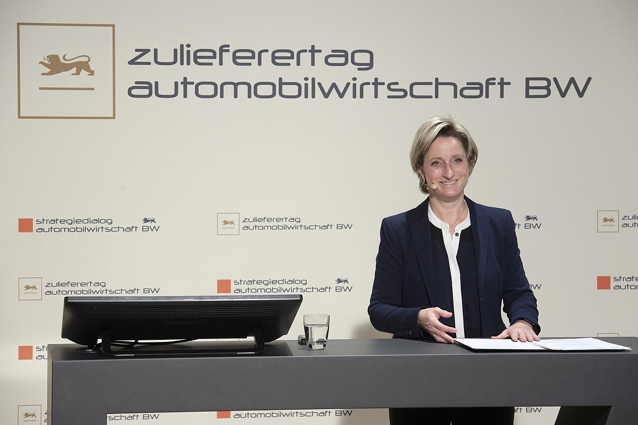 Wirtschaftsministerin Dr. Nicole Hoffmeister-Kraut eröffnete den diesjährigen Zulieferertag, der live gestreamt wurde.  