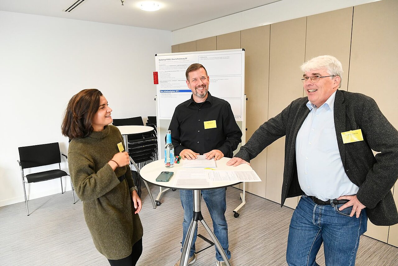 Teilnehmerinnen und Teilnehmer beim FOSS-Workshop auf dem Zulieferertag Automobilwirtschaft BW in Esslingen.